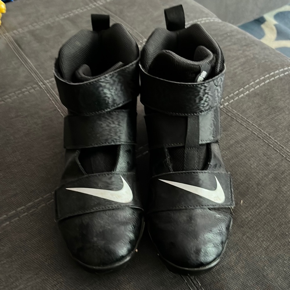 COPY - Black Nike fast flex cleats